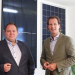 Geschäftsführer Johannes Groß im Gespräch mit Olav Gutting MdB